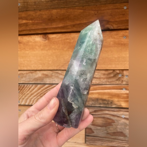 Flourite Crystal Tower - Picture 1 of 4